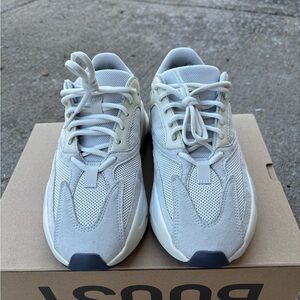 Adidas Yeezy boost 700 ‘Analog’ size 8 men’s like new authentic